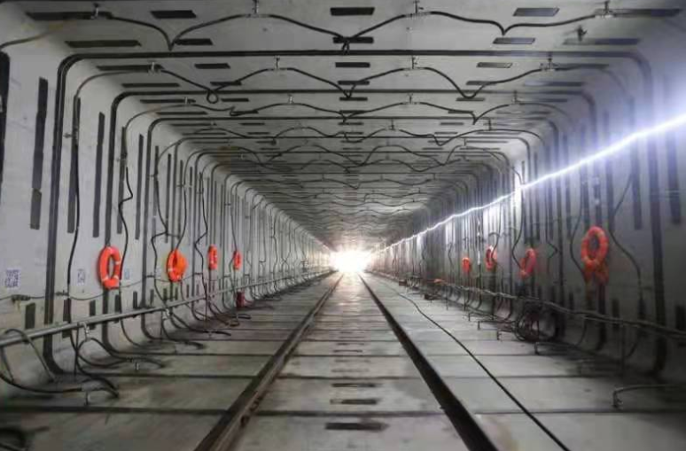 京杭大运河首次顶管下穿隧道顺利贯通 成功续接“断头路”