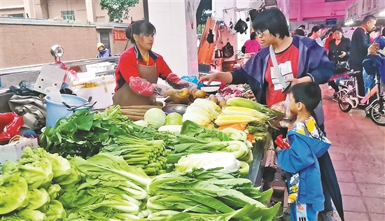 广州蔬菜价格呈下降趋势 “菜比肉贵”现象反转 