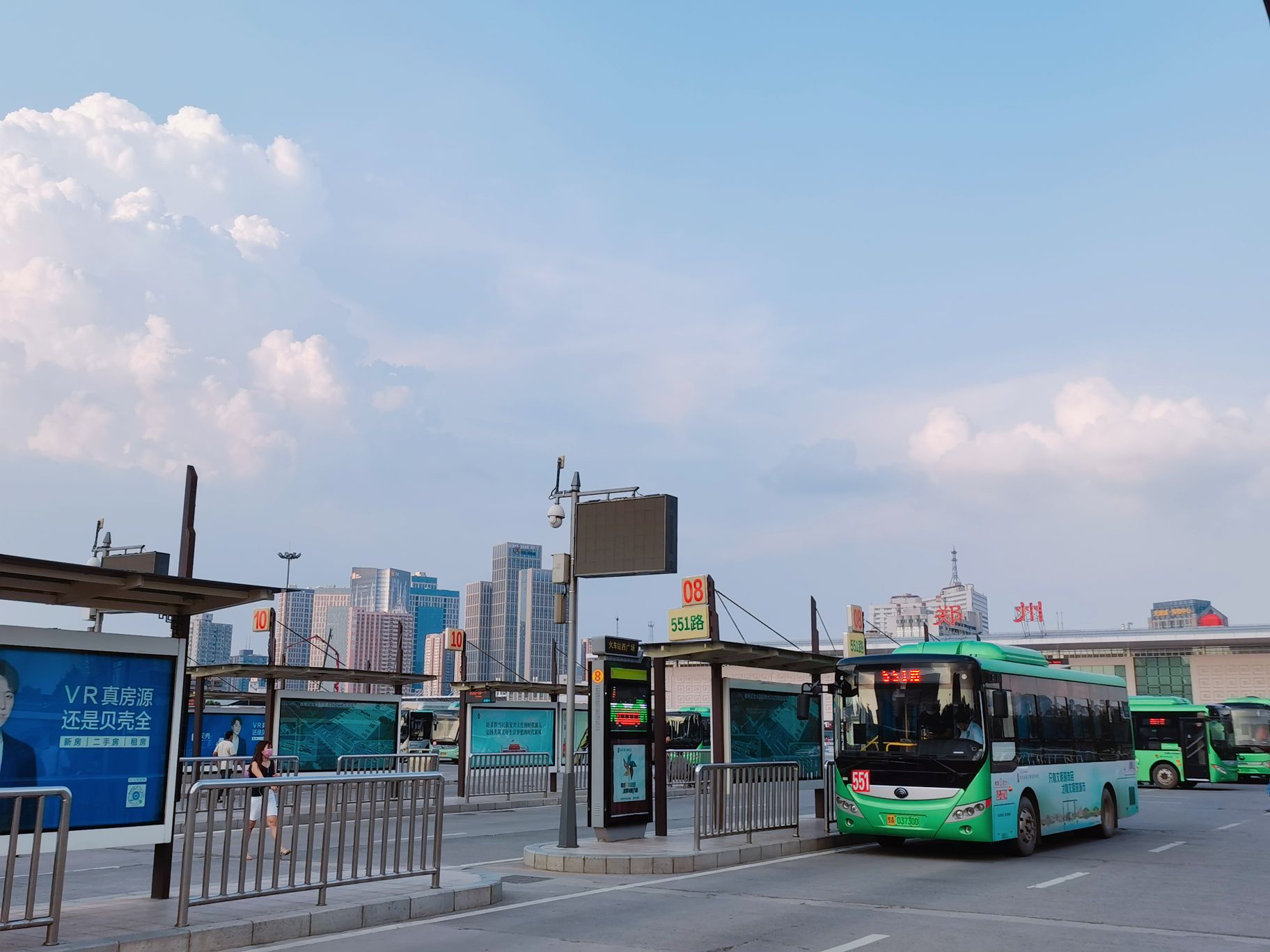 为提高常规公交运输效率 深圳67条公交线路计划调整