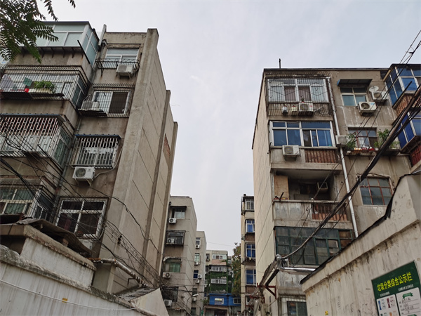 2021年上海二手房市场呈现前高后低走势 成交额降8% 