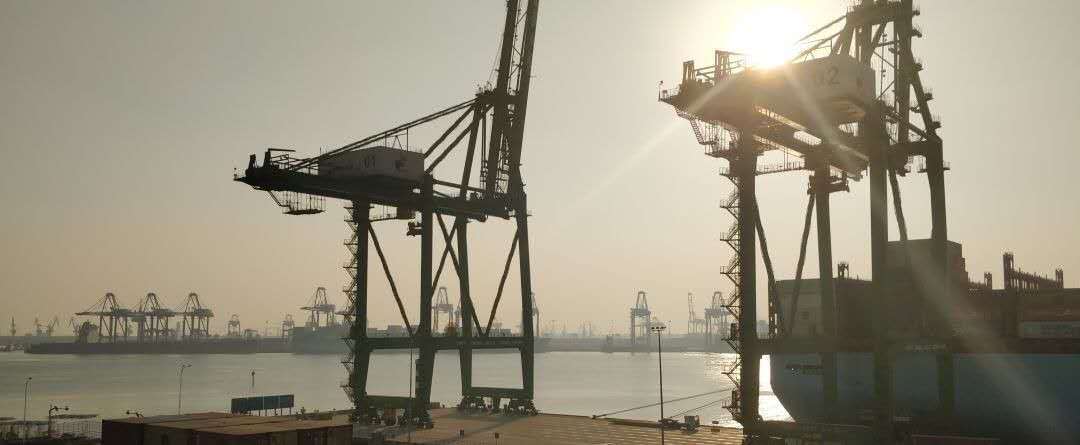 深圳水路运输供港物资突破200万吨 打造供港运输“海上快线”