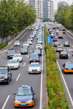 天津滨海新区一批道路因施工变窄或禁止通行
